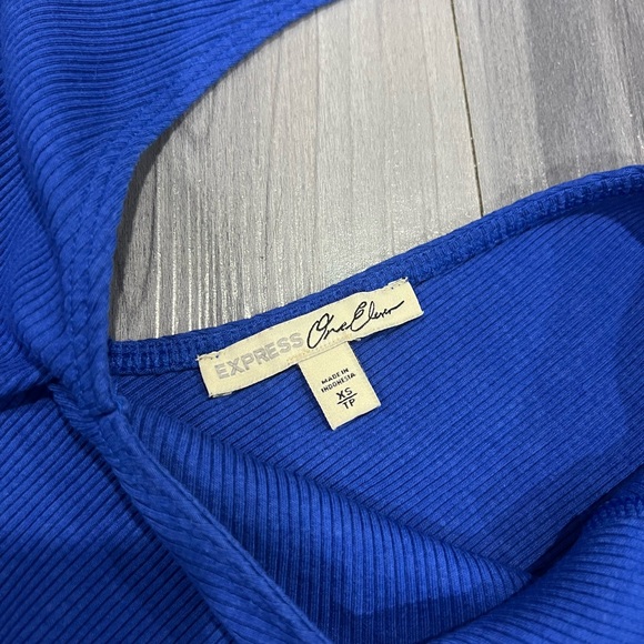 Express Deep Blue V-Neck Women's Top - Picture 3 of 3